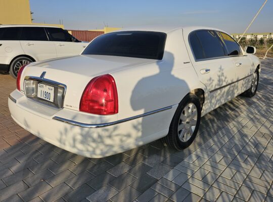 Lincoln Town Car Gcc, Executive L Edition 2005 for Sale