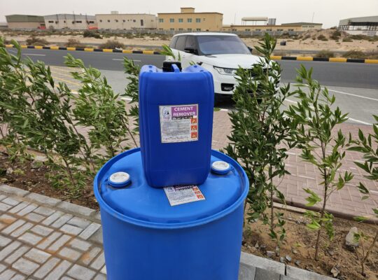 Fast-acting industrial cement remover ( industrial cement remover in UAE )