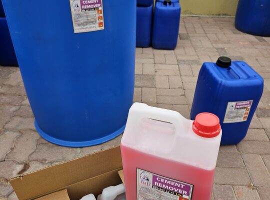 Cement remover for Trucks ( Dubai No 1 Concrete remover Chemical Supplier )