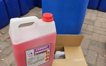 Cement remover for glass for glass ( Concrete Marks Cleaner in UAE )