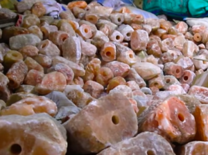 Durable salt blocks for livestock ( Pink rock salt for animals in OMAN )
