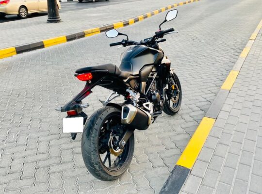 Honda CB300R 2022 (latest design) almost new, very low kms, purchased from Al Futtaim