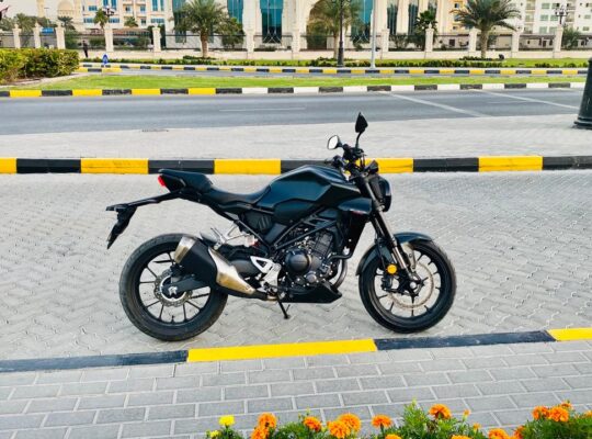 Honda CB300R 2022 (latest design) almost new, very low kms, purchased from Al Futtaim