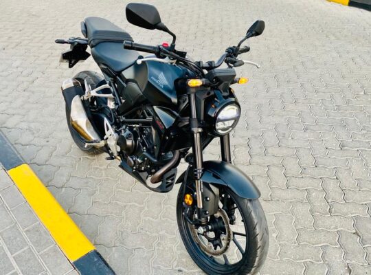Honda CB300R 2022 (latest design) almost new, very low kms, purchased from Al Futtaim