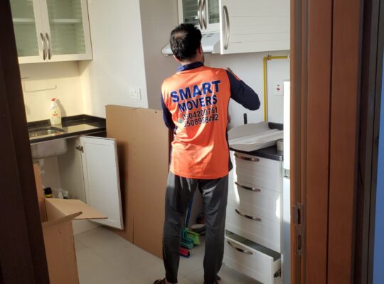 Movers Al AIn