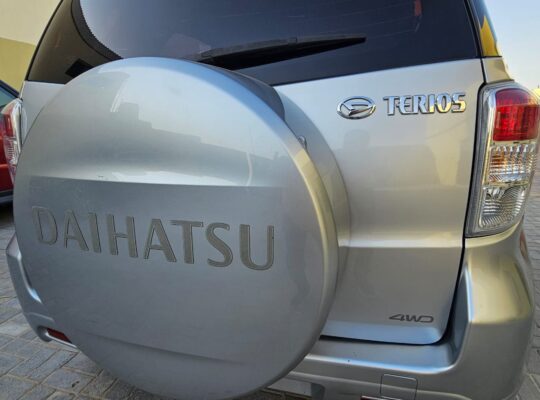 DAIHATSU TERIOS 4WD, GCC, 2016, MID OPTION FOR SALE