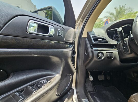 Lincoln MKT 2015, GCC Specs, 7 Seaters SUV, Excellent Condition