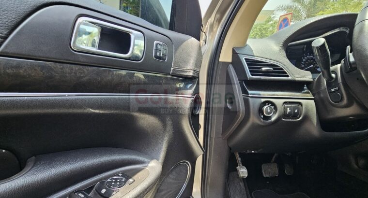 Lincoln MKT 2015, GCC Specs, 7 Seaters SUV, Excellent Condition