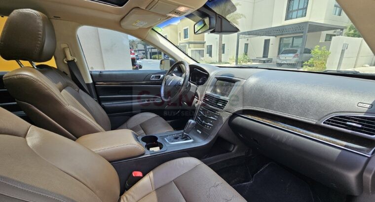 Lincoln MKT 2015, GCC Specs, 7 Seaters SUV, Excellent Condition