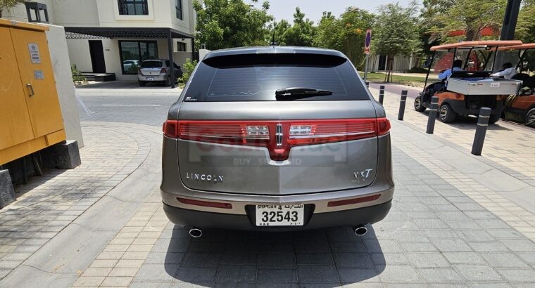 Lincoln MKT 2015, GCC Specs, 7 Seaters SUV, Excellent Condition
