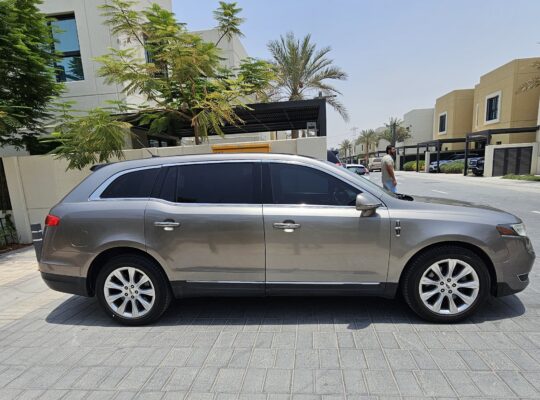 Lincoln MKT 2015, GCC Specs, 7 Seaters SUV, Excellent Condition