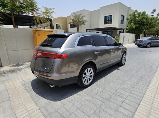 Lincoln MKT 2015, GCC Specs, 7 Seaters SUV, Excellent Condition