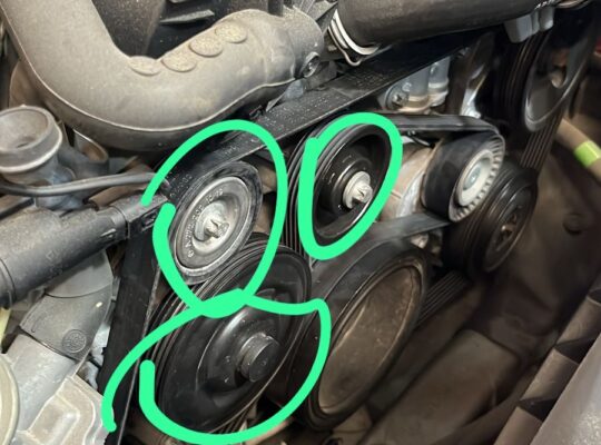 Urgent saleMercedes 276 and 177 all engine parts available