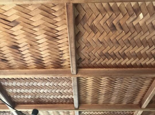 Natural thatch ceiling panels in UAE ( Natural thatch ceiling panels in Al Warqaa Dubai )