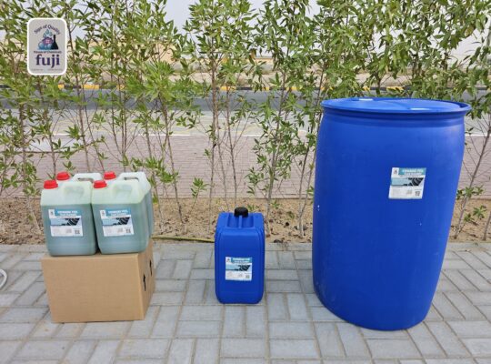 Eco-friendly pool tile cleaning solution ( Fuji Swimmimg Pool Tiles Cleaner )