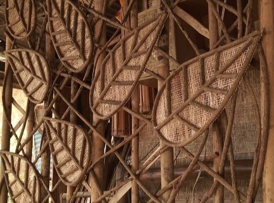 Natural thatch ceiling panels in UAE ( Natural thatch ceiling panels in Al Warqaa Dubai )