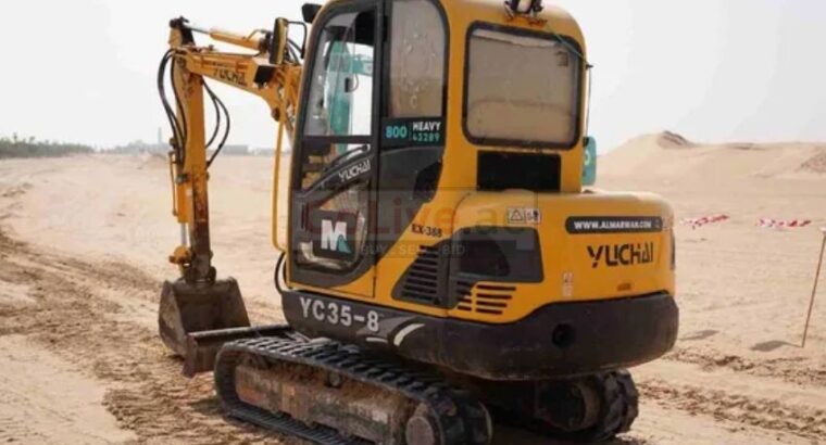 Buy 2017 Yuchai YC35-8 Mini Excavator