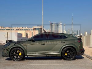 Lamborghini Urus 2021, American spec. With new bodykit and interior.