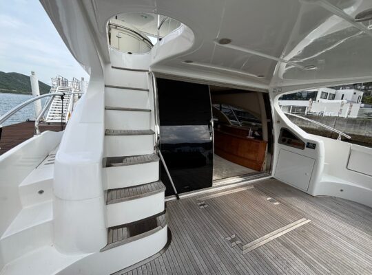 PERFECTLY WELL MAINTENED LUXURY YATCH AT A BARGAIN PRICE
