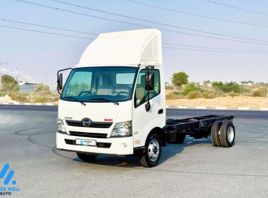 2019 Hino 916 bare chassis long wheel Gcc Japan made