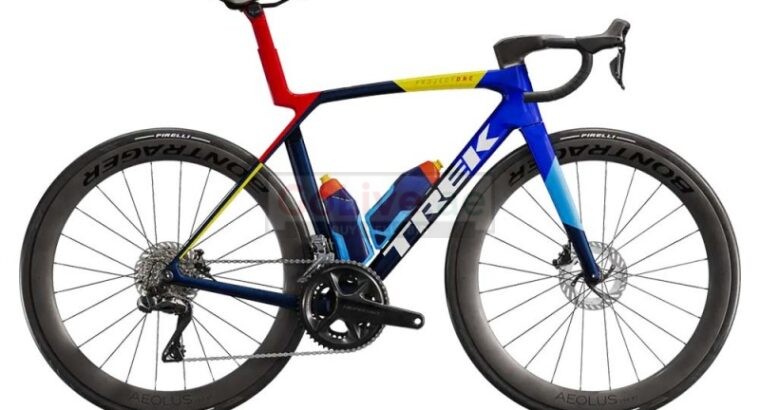 2025 Trek Madone SLR 7 Gen 8 Road Bike (CENTRACYCLES)