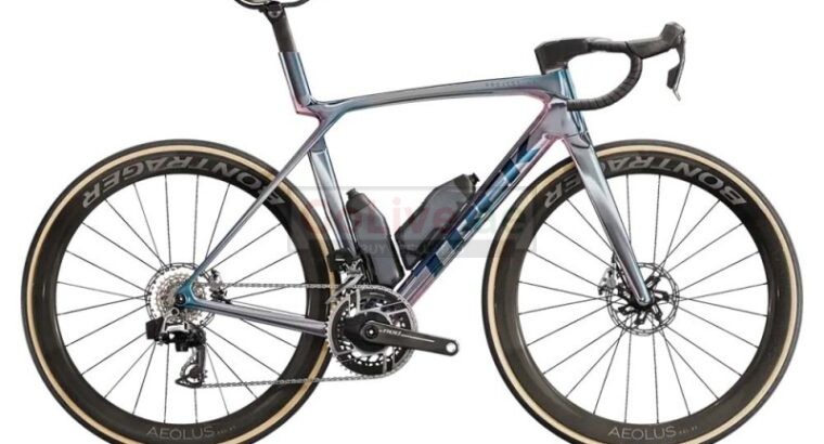 2025 Trek Madone SLR 9 AXS Gen 8 Road Bike (CENTRACYCLES)