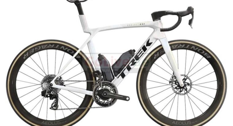 2025 Trek Madone SLR 9 AXS Gen 8 Road Bike (CENTRACYCLES)
