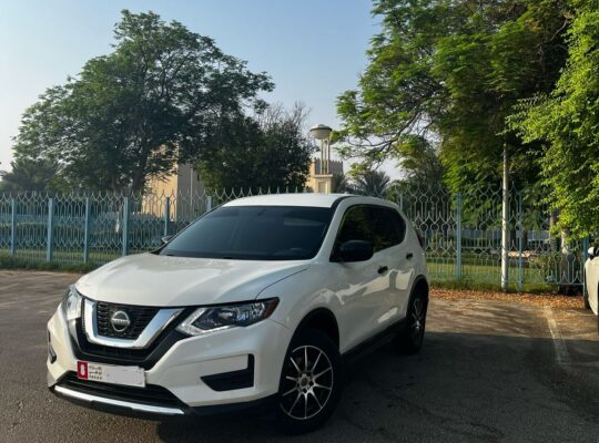 Low mileage only 79k Nissan Rogue (x-trail)