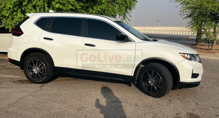 Low mileage only 79k Nissan Rogue (x-trail)