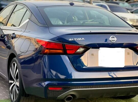 Original paint 2022 Altima SR Sports package