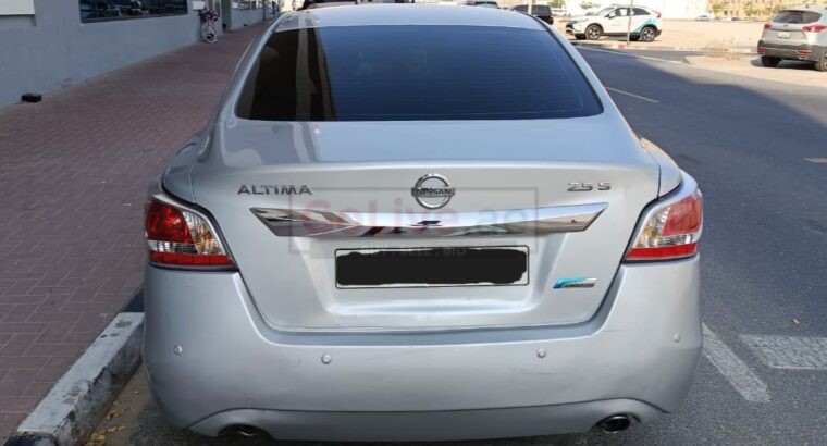 Nissan Altima 2014, Well maintained, GCC Specs, genuin KMs, No issues, no repairs needed, smooth drive, perfectly maintained. Just buy and drive!