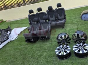 🚗 MERCEDES V300 -2025 Model-PARTS – BRAND NEW / BLACK – IMMEDIATE SALE 🚗