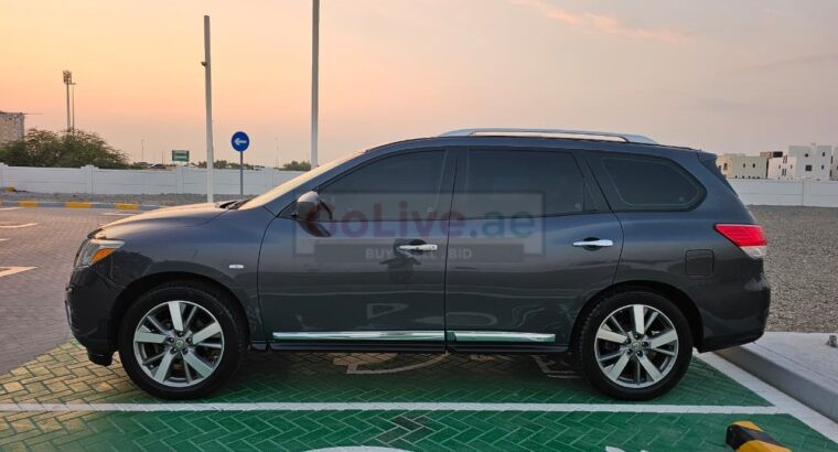 Nissan Pathfinder 2013, SL GCC, Full Option, 360 Camera, Panoramic