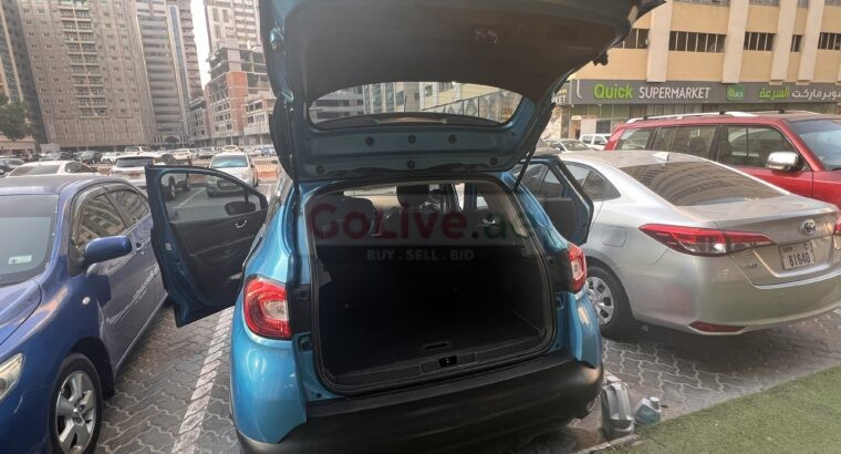 For sale: Renault Captur in excellent condition, carefully maintained and driven with care. This stylish and fuel-efficient compact SUV is perfect for city driving and long trips a