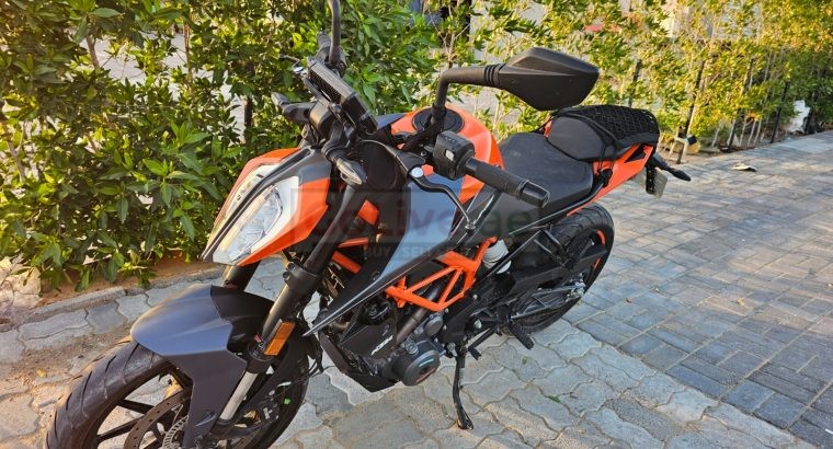 KTM Duke 390cc | GCC Specs | Less kms Motorcycle for sale