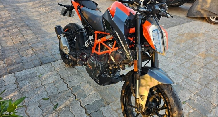 KTM Duke 390cc | GCC Specs | Less kms Motorcycle for sale