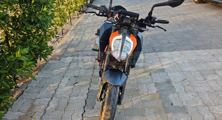 KTM Duke 390cc | GCC Specs | Less kms Motorcycle for sale