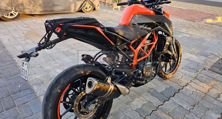 KTM Duke 390cc | GCC Specs | Less kms Motorcycle for sale